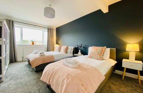 uSnooz I Charming 4-Bed Halifax Home with Garden - Foto 8