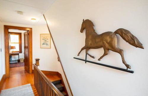 Berkshire Vacation Rentals: Centrally Located Historical Home - Foto 23