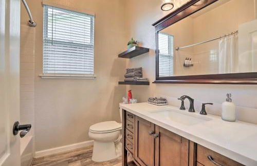Spacious Folsom Getaway with Pool and Hot Tub! - Foto 21