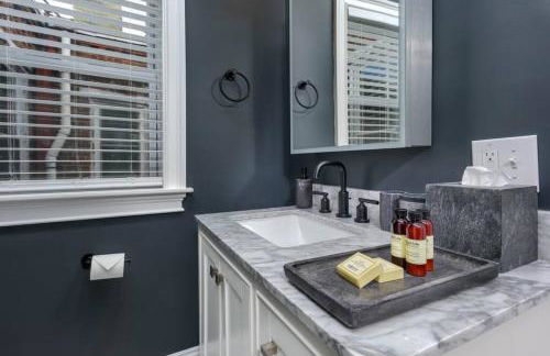 Flats on Front - Riverfront Gem Fast Wi-Fi 3F - Foto 27