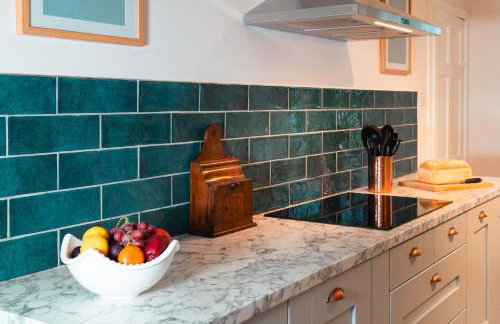 Waterside Cottage by the sea - Broadford - Photo 21