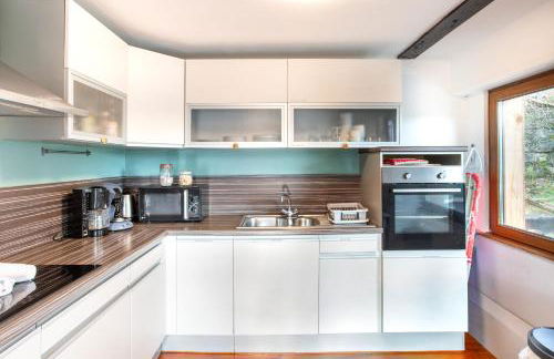 Le Chalet Panoramique Jaccuzi Parking Vue Montagne - Foto 14