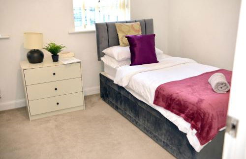 Modern house in City Centre with private parking and gated property - Foto 14