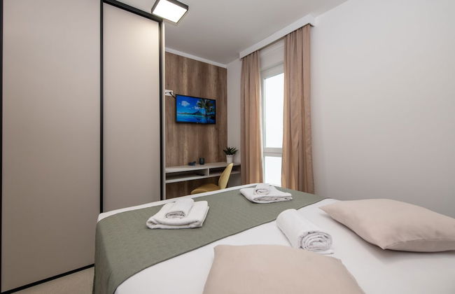 Apartments Mare B with pool - Photo 27