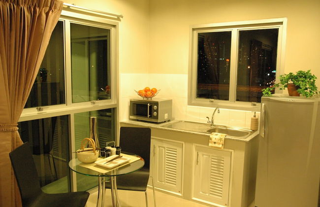 Bangkok Living - Photo 11