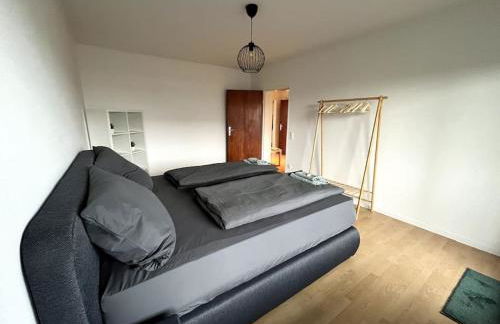 LOOT LARGE /Stadtrand /Parkplatz - Foto 37