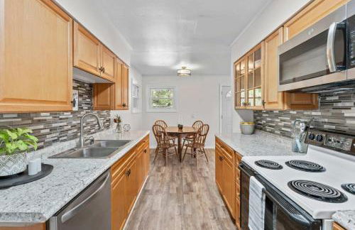 The Duke Retreat Close to Duke & Downtown Villa - Foto 3