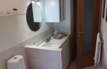 Milan Panoramic Top Floor Flat - Photo 13