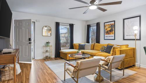 Pool Table WALK to Downtown Bars and Farmers Market - Foto 2