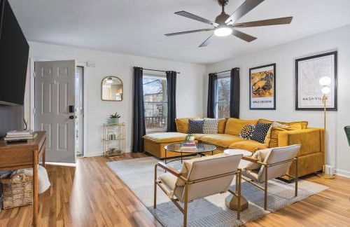 Pool Table WALK to Downtown Bars and Farmers Market - Foto 2