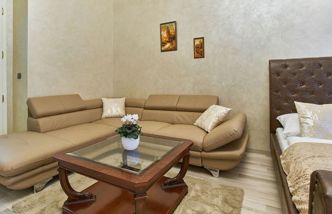 Presidential Apartment In The Old Town Square - Photo 14