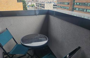 Stylish Madison Apartment with Balcony - FREE Car Parking - Hemel Hempstead Town Centre - Foto 26