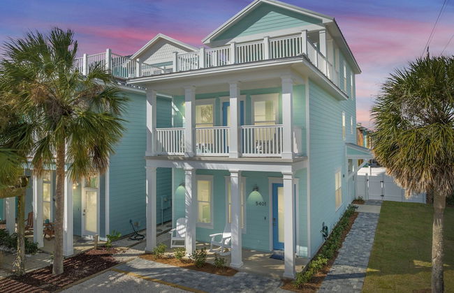 Spectacular 3br 4ba w/ Private Pool, 2 Min Walk to Beach - Sleeps 15! - Foto 1