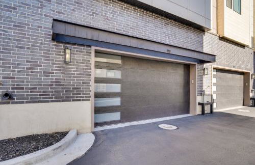 Modern Downtown Provo Townhome with Balcony! - Foto 27