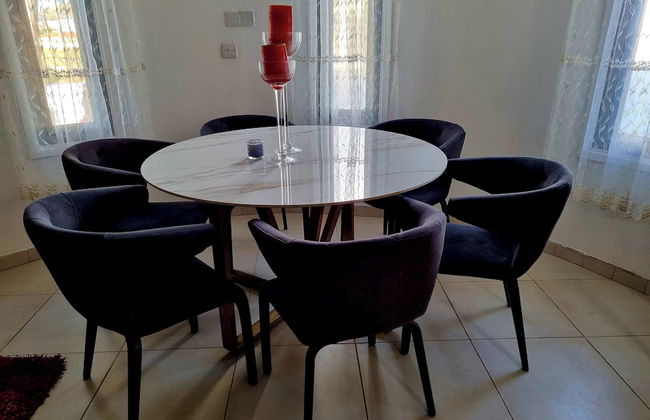 Impeccable 3-bed Villa in Nicosia - Photo 13