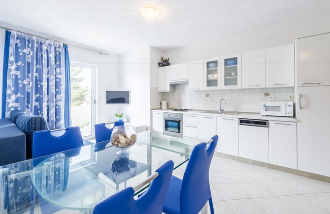 Apartmani Nikolina - Photo 31