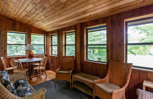 Rustic Cabin in the Woods with Fireplace Ideal for Families near Hanover, New Hampshire - Foto 9