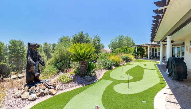 Bear Bridge by Avantstay Hilltop Haven in Temecula w Views Putting Green Hot Tub - Foto 3, Habitación