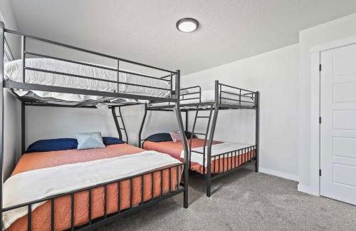 Spacious 6BR - Sleeps 22 - Game Room & Pool Access - Foto 39