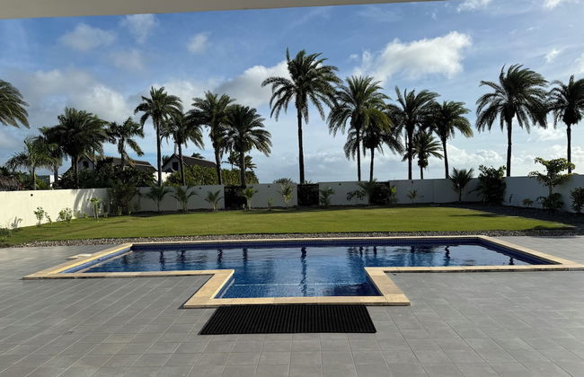 Lake Side Deluxe Villa - Photo 22