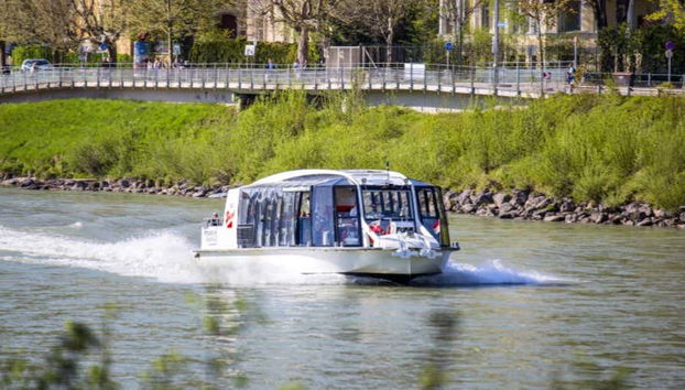 Salzburg Boat Ride - Photo 3