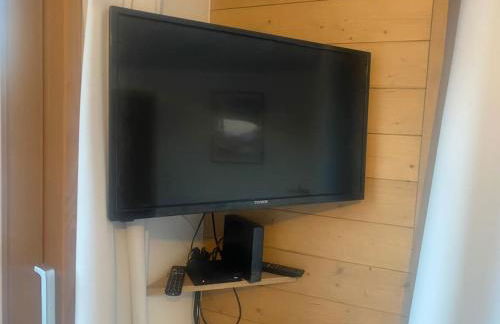 Méribel 2 pièces avec cabine, centre, proche commerce et pistes avec parking et wifi état neuf - Foto 36