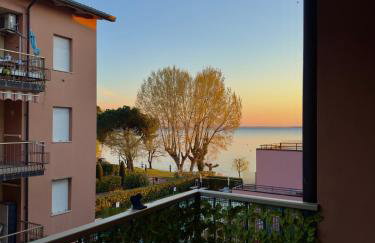 Appartamento sul lago con spiaggia privata - Foto 1