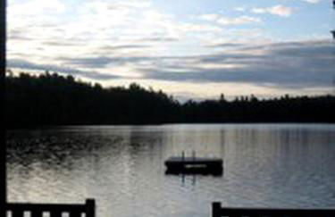 Waterfront Cabin Rental for a Boating Getaway on Loon Lake in New York - Photo 2