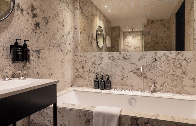 Hypernym Hotel & Suites - Photo 18