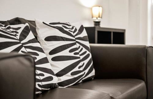 Huge Duplex in Great Location - Foto 29