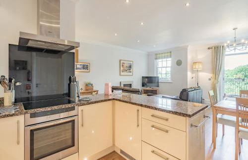 Apartment 14, Hazelwood Hall - Photo 6