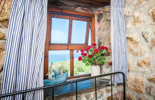 White Rose Beach Cottage Sea-Views Garden - Photo 11