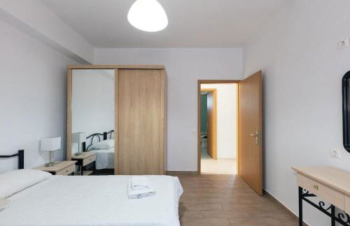 7 bedroom villa with pool, 700m from the beach! - Foto 22