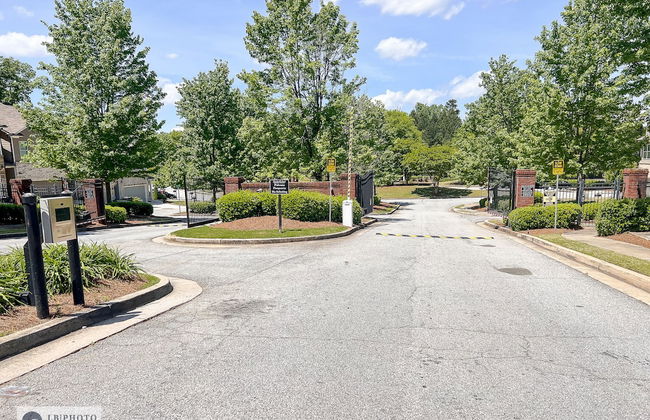 4 - Bed home, w/ Cali King Bed - 12 mins. to DTWN - Photo 57