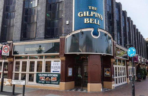 Modern home with driveway parking for 2 vehicles, near Tottenham Hotspur Stadium, White Hart Lane Train Station - Foto 45