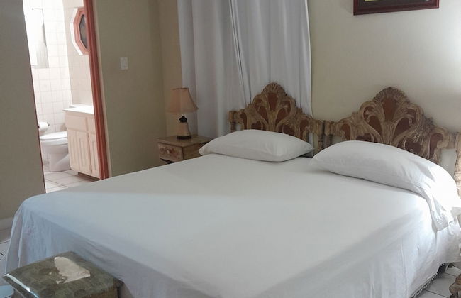 Blue Turquoise Sea Villa - Photo 8