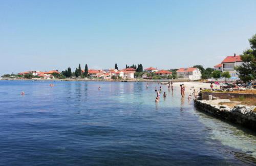 Apartments by the sea Sutomiscica, Ugljan - 8474 - Photo 5
