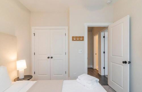 Spacious 4BR Near UNC Charlotte & Major Venues - Foto 5