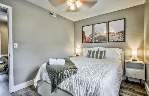 The Vibrant Victorian Hot Tub & Fire Pit in OCC - Foto 8