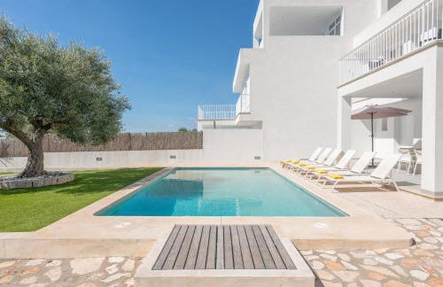 STUNNING VILLA MARIANELLA, CASA GRIS, POOL, BBQ, AC, FREE WiFi - Foto 11