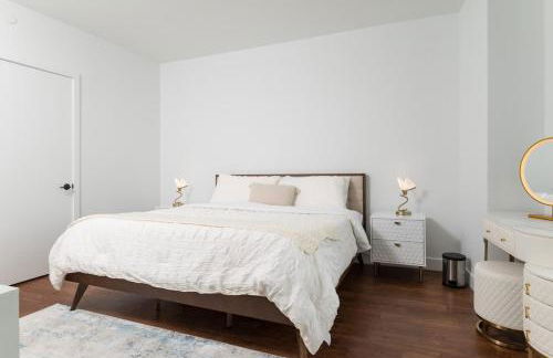 Back-Bay 2BR Condo w Roof top Gym Parking - Foto 27