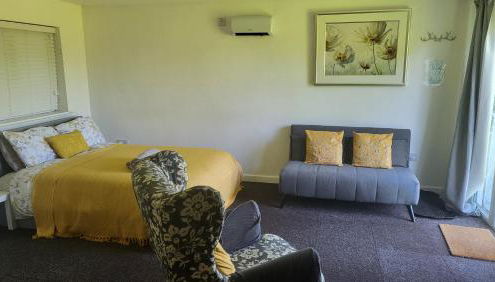 The Piggery - Corfe Mullen - Photo 2