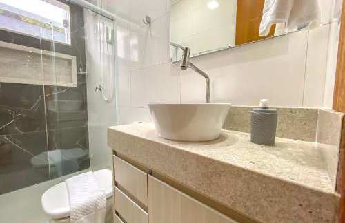 Casa Individual com 2 suítes, cozinha completa, Internet privativa 300MBPS, região bem sossegada com comercios diversos ao redor - Foto 53