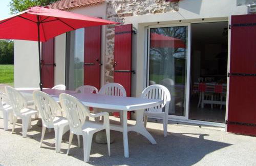 Maison rénovée en pleine campagne avec terrain, terrasse et équipements familiaux - FR-1-426-157 - Foto 17