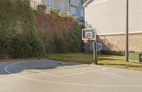 Modern Comfort and Resort Style Living Near CU - Foto 37