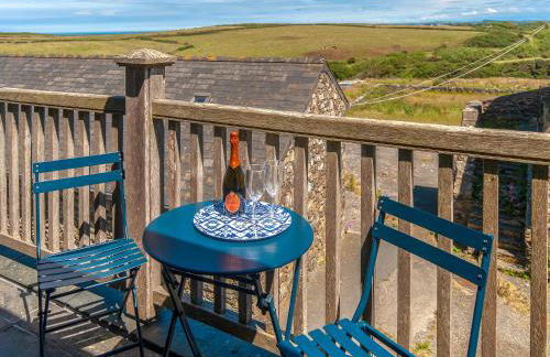 Lighthouse Watch - Photo 14