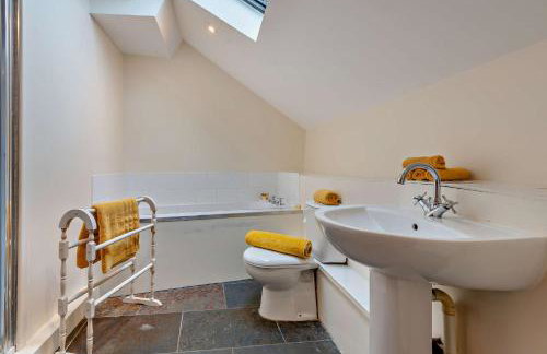 Castle Forge 4-Bedroom Historic Purbeck Forge in Kingston, Corfe Castle, Sleeps 7 - Photo 14