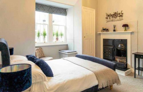 Spacious city centre apartment full of character - Foto 12