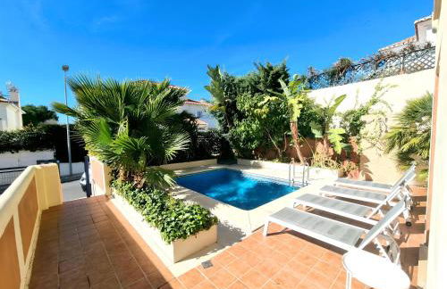 Stunning Home with Outdoor Swimmingpool, 4 Bedrooms and Wifi - Foto 5