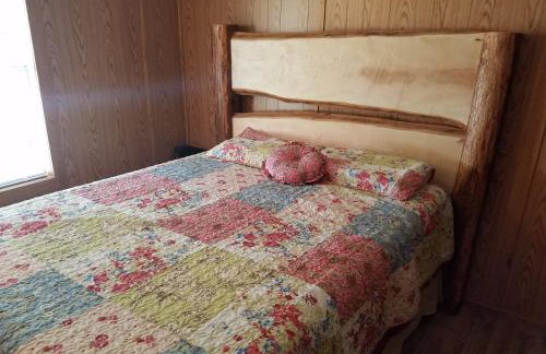 The Sandstone - A 3BR, 2BA Deluxe Log Cabin - Foto 5